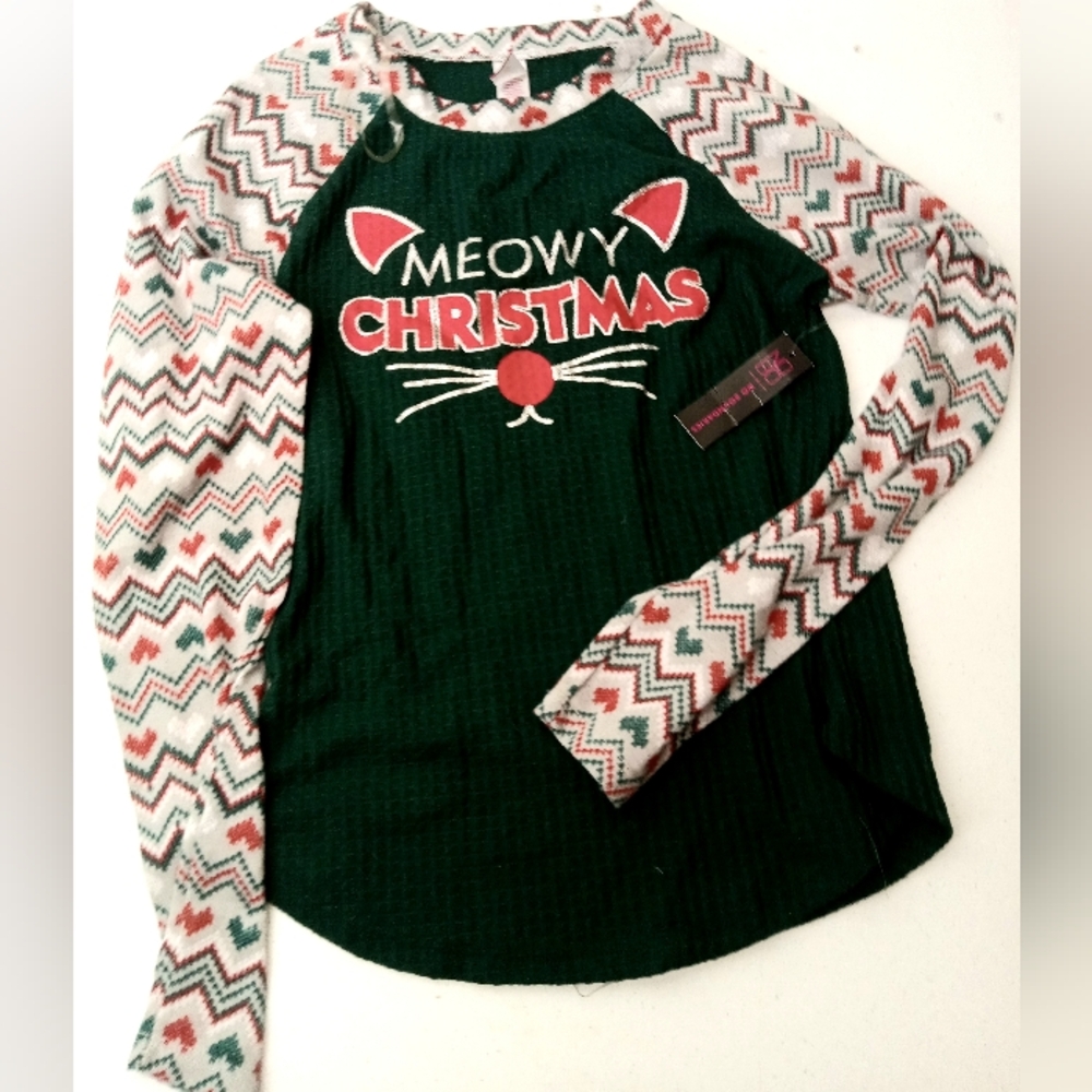 NWT No Boundaries meow Cat Christmas shirt. Girls 3 - 5.